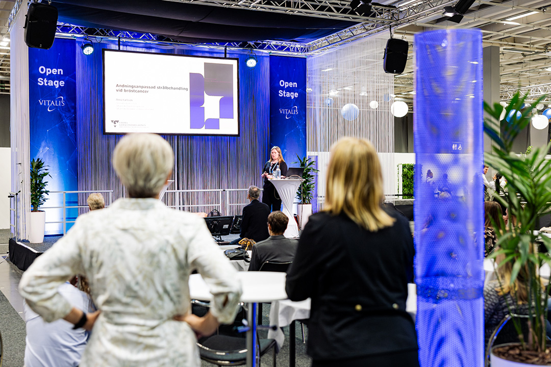 Stage wiith people in the crowd