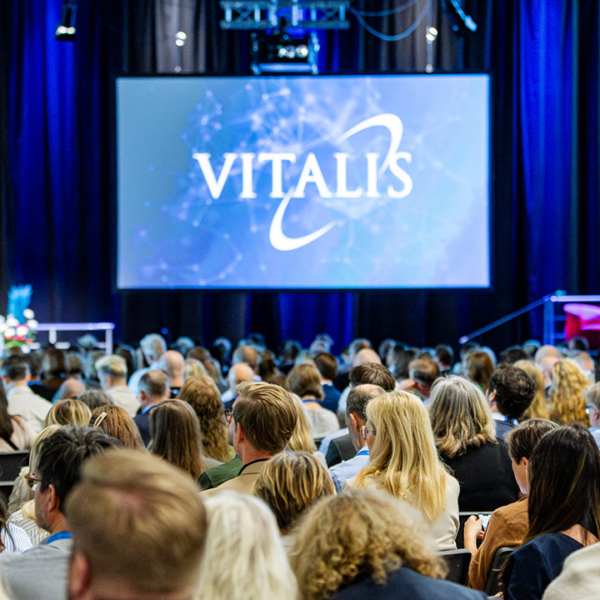 Vitalis-Svenska-Massan-2024-Fotograf-Natalie-Greppi-WEB-23-600x600